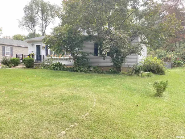 46 CIRCLE DR, Springfield, IL 62703