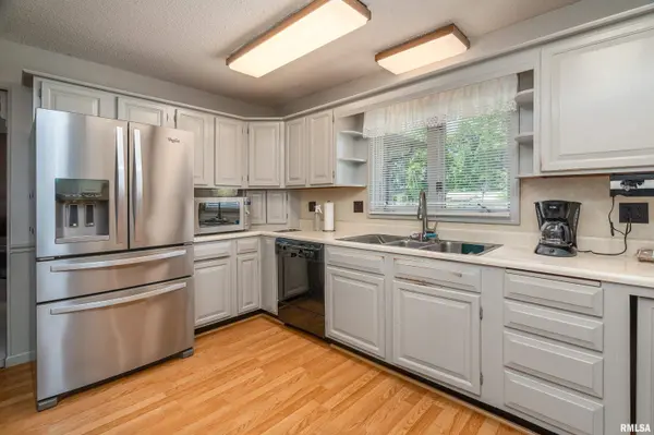 1000 N Pentecost DR, Marion, IL 62959