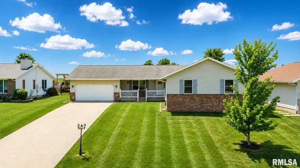912 DENNIS DR, Eureka, IL 61530