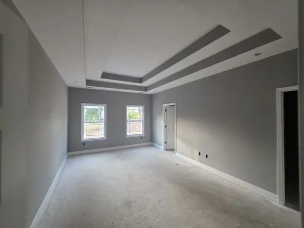 488 S Halifax Ct, Clarksville, TN 37040
