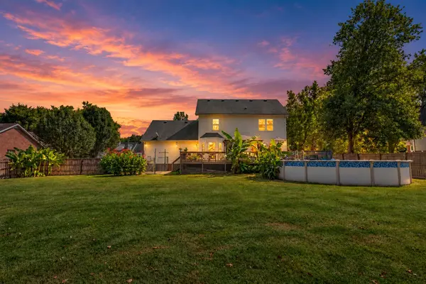 207 Louise Dr, White House, TN 37188