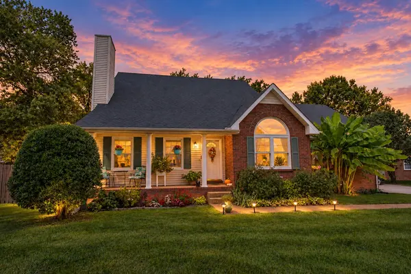 207 Louise Dr, White House, TN 37188