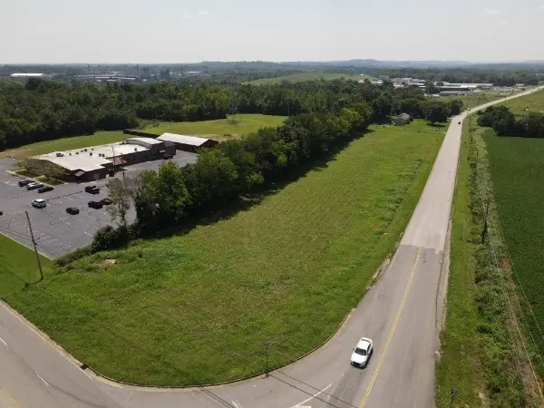 1300 Industrial Park Dr, Columbia, TN 38401