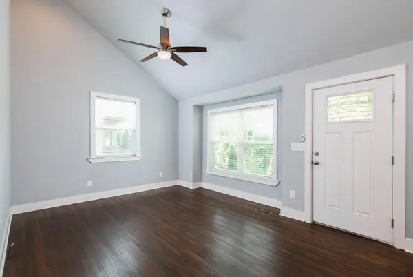 1009 Granada Ave, Nashville, TN 37206