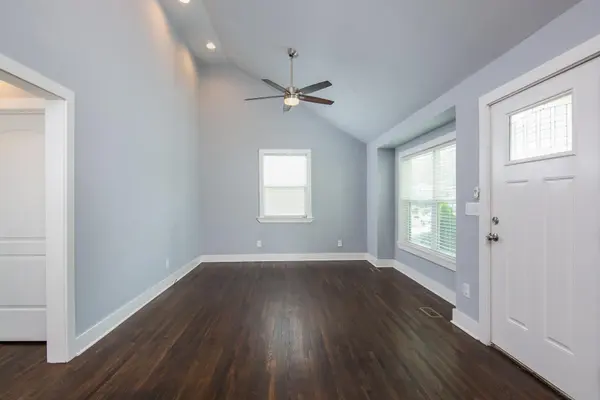 1009 Granada Ave, Nashville, TN 37206