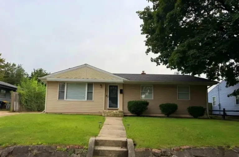 4007 Tonawanda AVE, Rockford, IL 61108