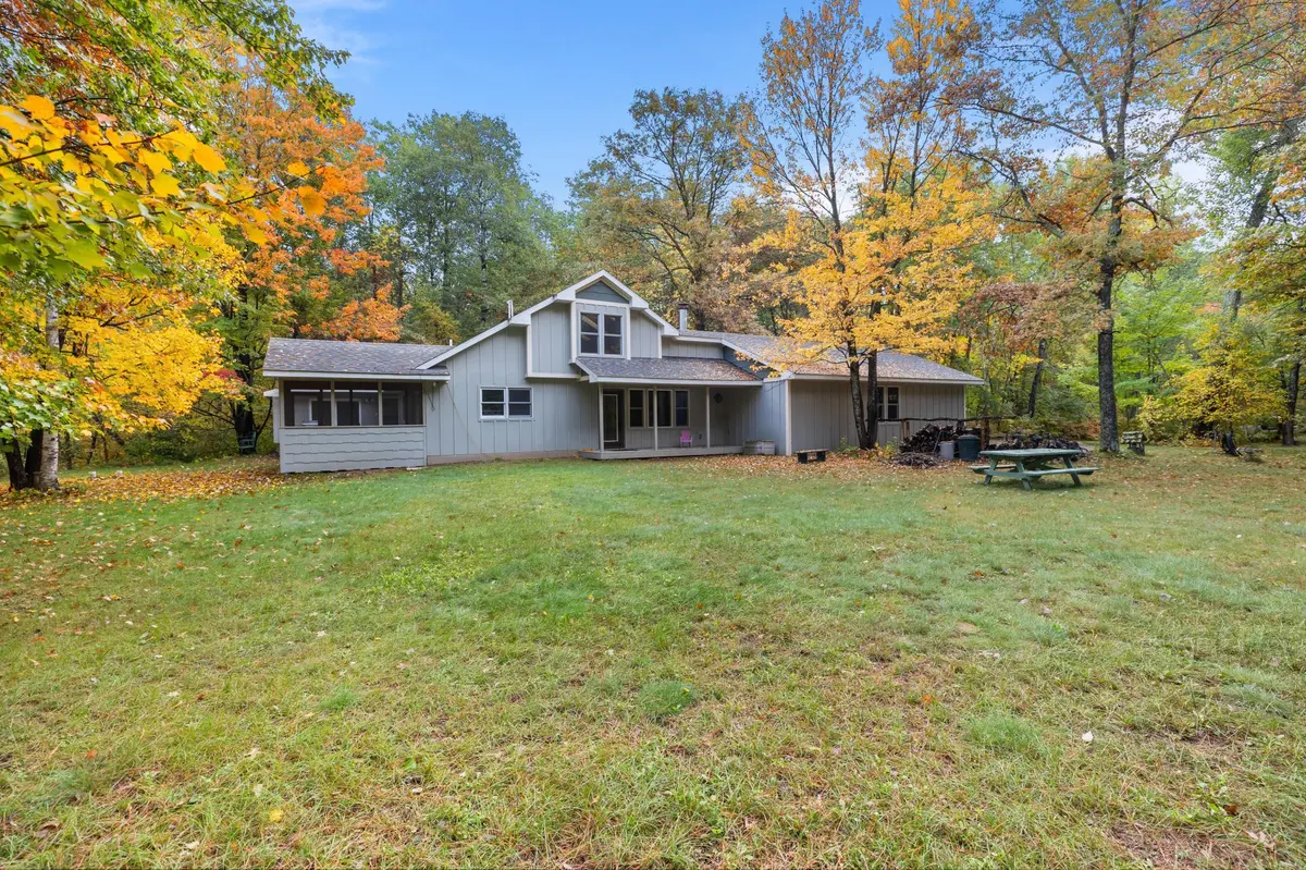 27499 W Twin Lake DR, Pequot Lakes, MN 56472