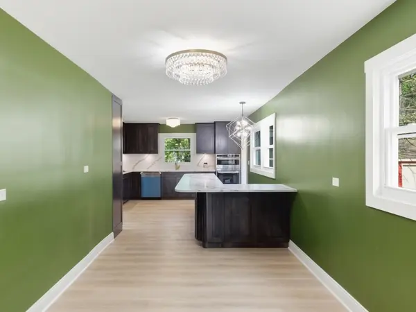 5905 Lee AVE, Downers Grove, IL 60516