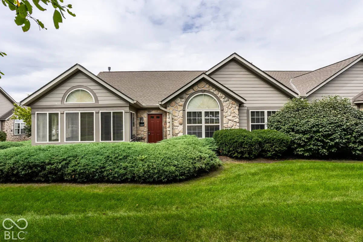 16625 Brownstone CT, Westfield, IN 46074