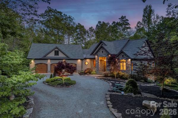 359 New Castle RD, Brevard, NC 28712