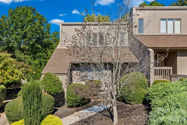 12 Marina RD, Lake Wylie, SC 29710