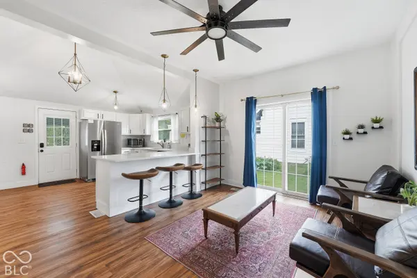 348 W Wiley ST, Greenwood, IN 46142
