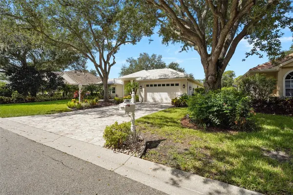 7400 EATON CT, University Park, FL 34201