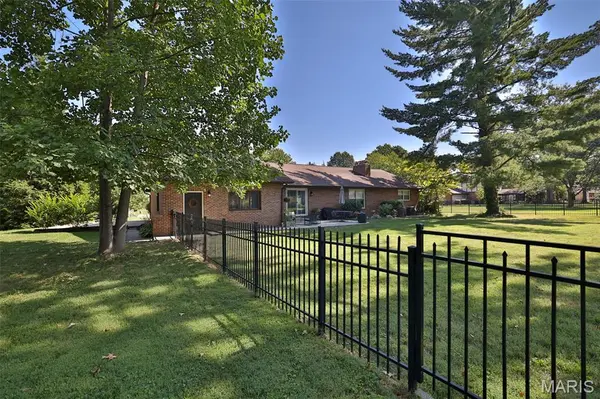 124 Drake CT, Edwardsville, IL 62025