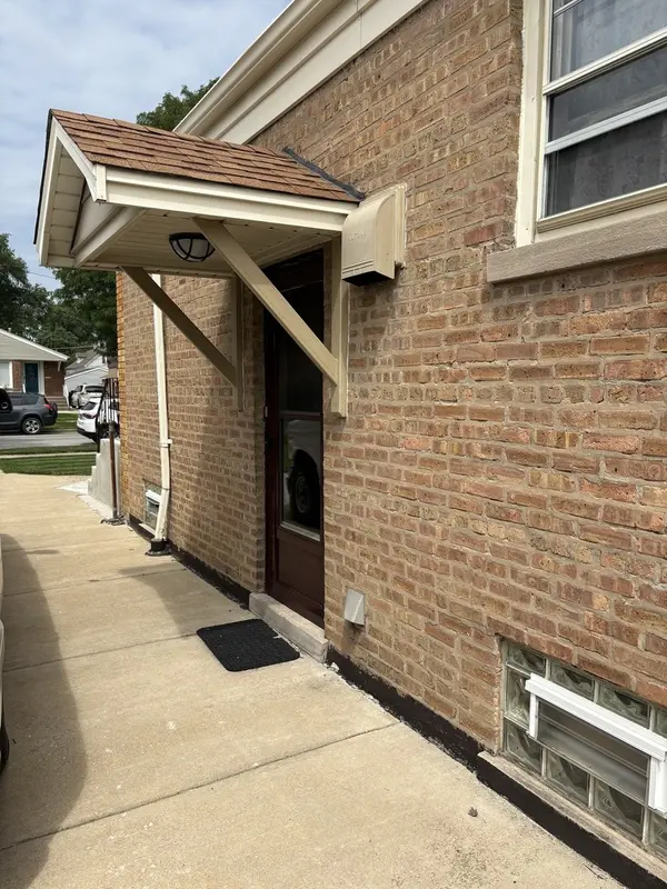 10525 S Millard AVE, Chicago, IL 60655