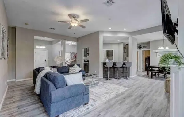 829 SW 40th ST, Moore, OK 73160