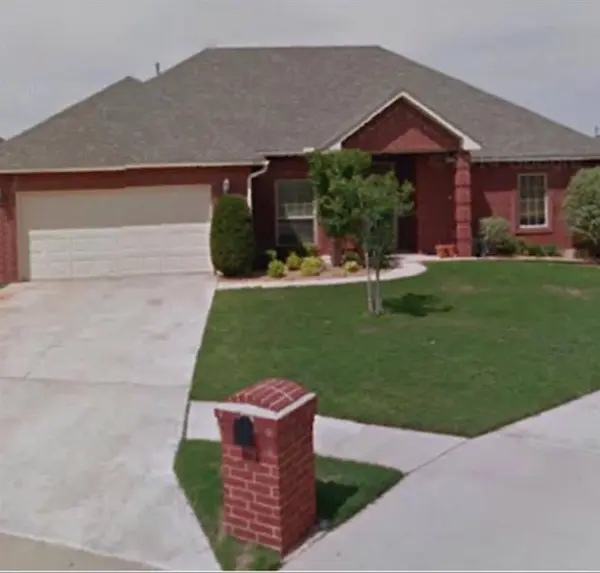 829 SW 40th ST, Moore, OK 73160