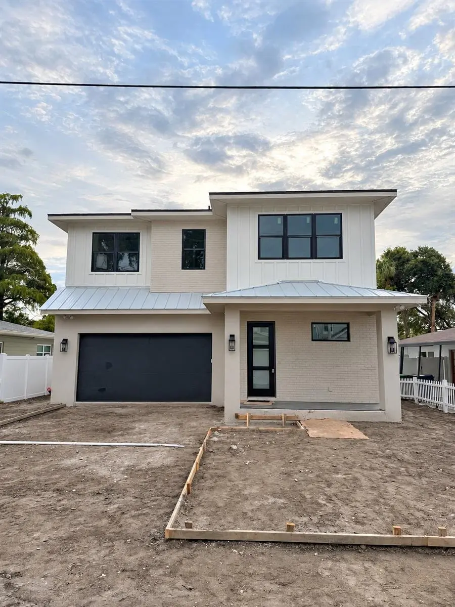 205 N WOODLYNNE AVE, Tampa, FL 33609