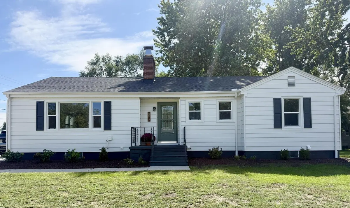 2185 E Clark ST, Diamond, IL 60416