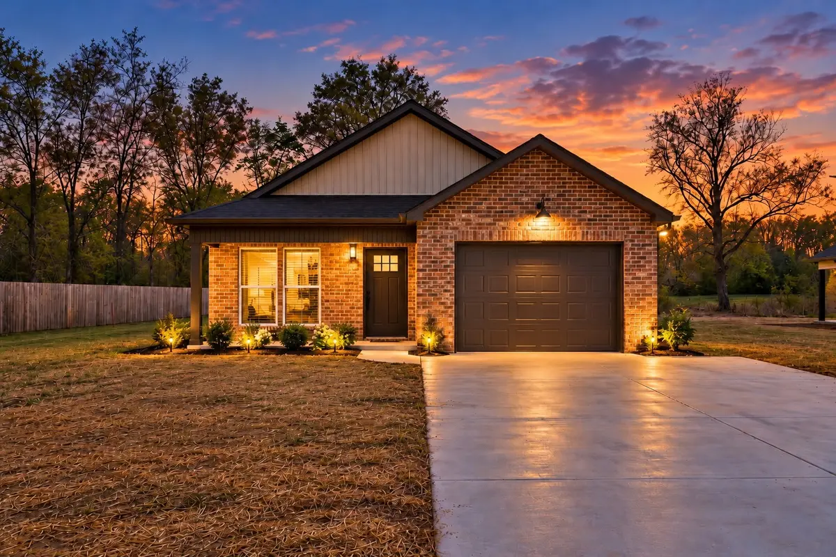 242 Green Meadow Dr, Smithville, TN 37166