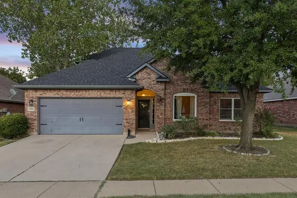 10404 Bear Creek Trail, Fort Worth, TX 76244