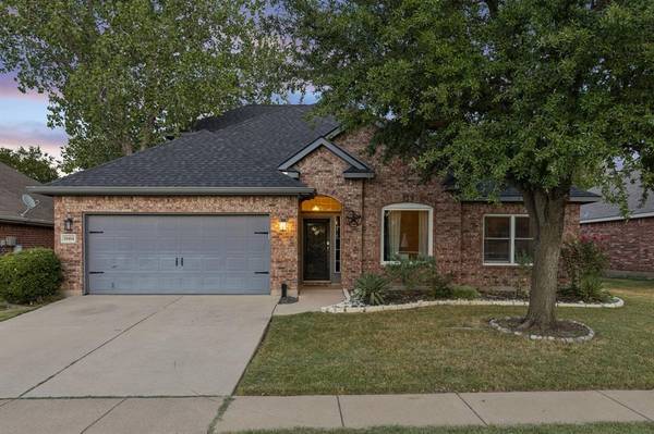 10404 Bear Creek Trail, Fort Worth, TX 76244