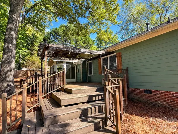 101 Antelope DR, Mount Holly, NC 28120