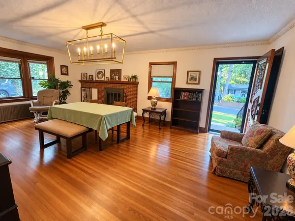 2419 Rhyneland ST, Gastonia, NC 28054