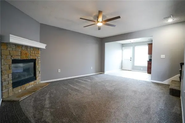 853 E 167th CT, Gardner, KS 66030