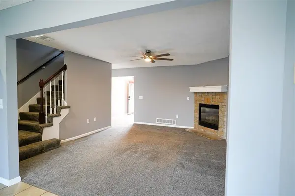 853 E 167th CT, Gardner, KS 66030