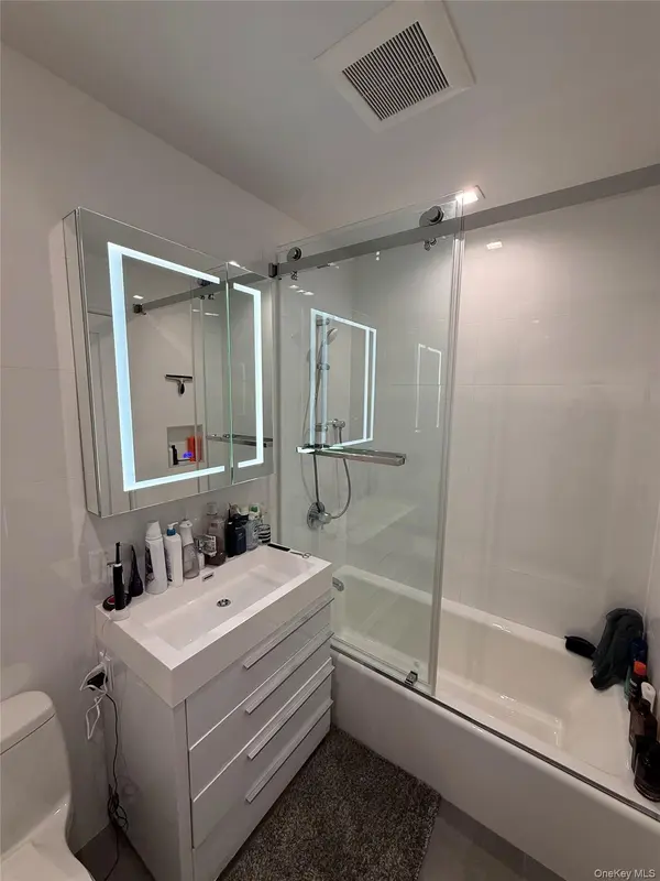 648 E Broadway, Long Beach, NY 11561