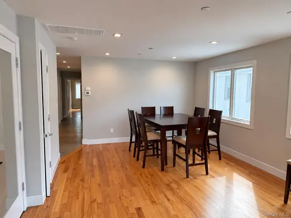 648 E Broadway, Long Beach, NY 11561