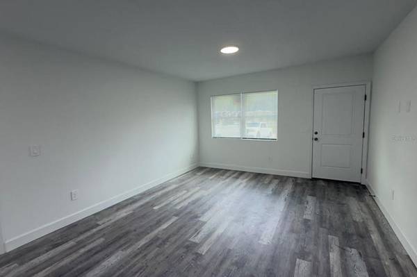 1701 TALLAHASSEE DR, Daytona Beach, FL 32117