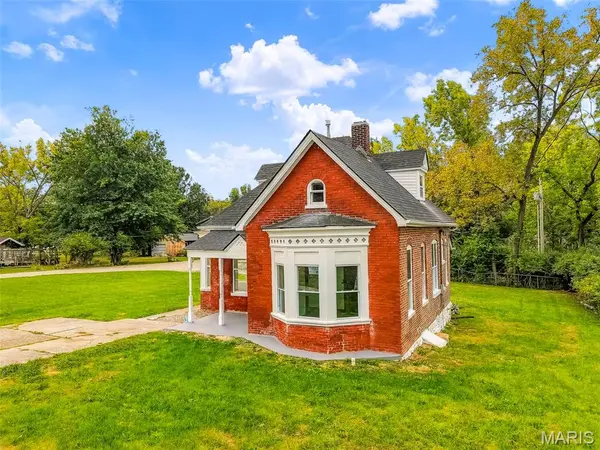216 E Walton ST, Warrenton, MO 63383