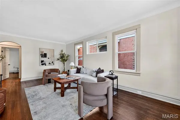 6922 Marquette AVE, St Louis, MO 63139