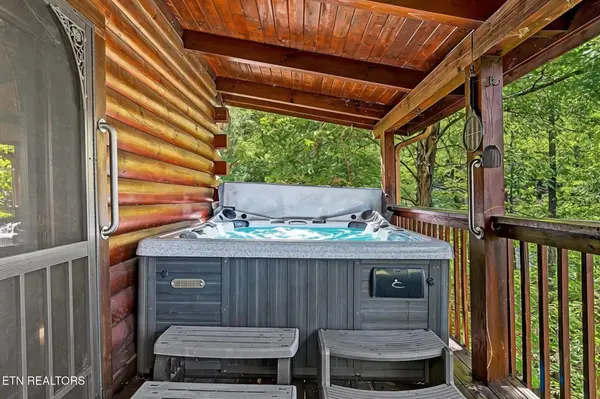 1023 Gordon Way, Sevierville, TN 37876