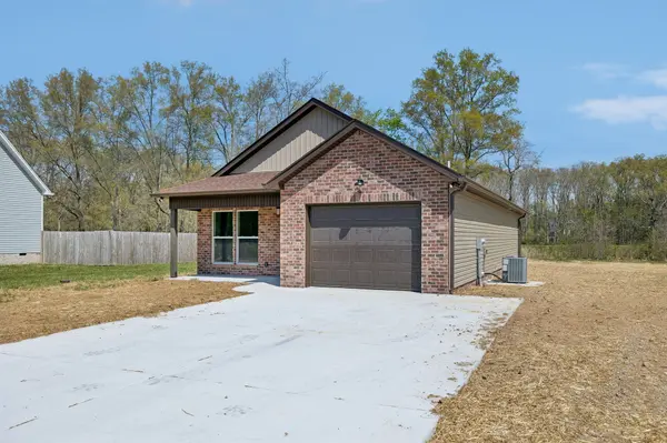 242 Green Meadow Dr, Smithville, TN 37166