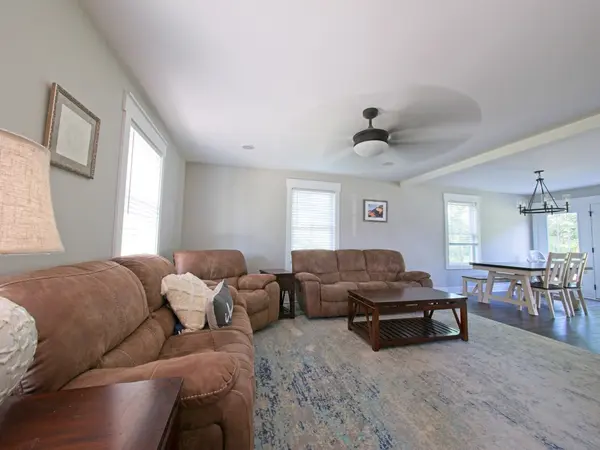 546 Green Meadow Dr, Smithville, TN 37166