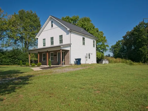 546 Green Meadow Dr, Smithville, TN 37166