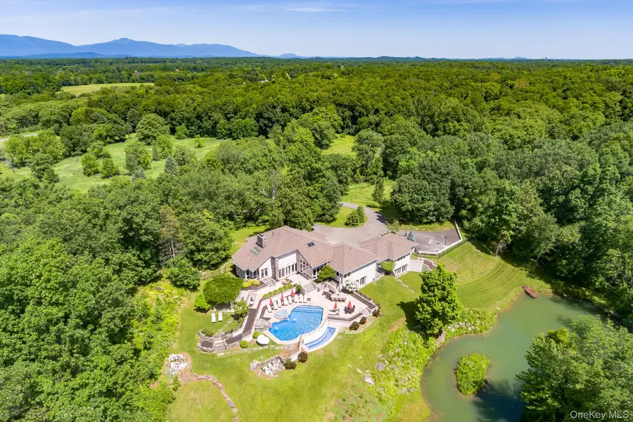 7030 Route 9, Rhinebeck, NY 12572
