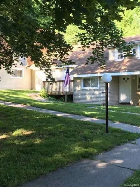 2 School ST #3A, Poughkeepsie, NY 12601