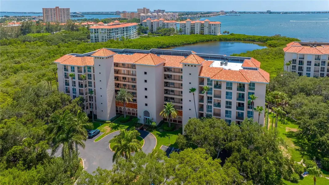 4750 DOLPHIN CAY LN S #107, St Petersburg, FL 33711