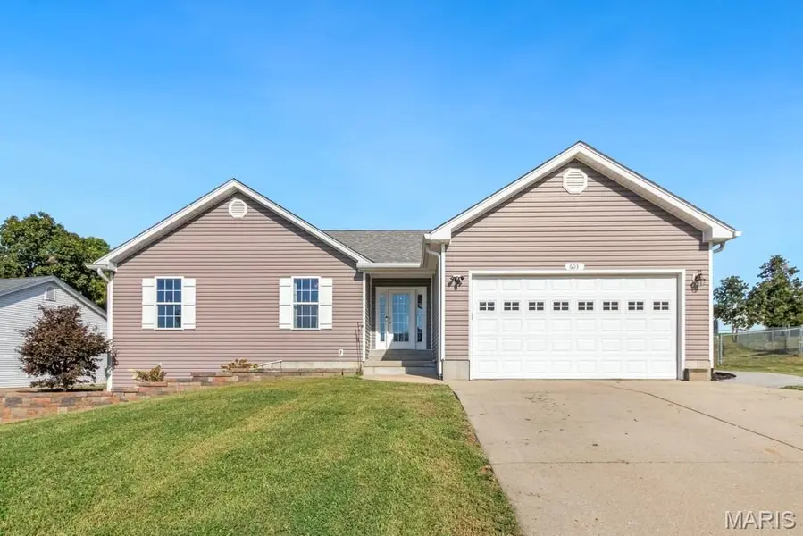 603 Meadow Oaks DR, St Clair, MO 63077