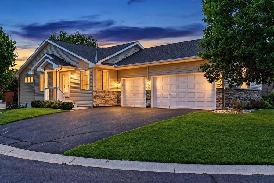 8556 Adair CIR N, Brooklyn Park, MN 55443
