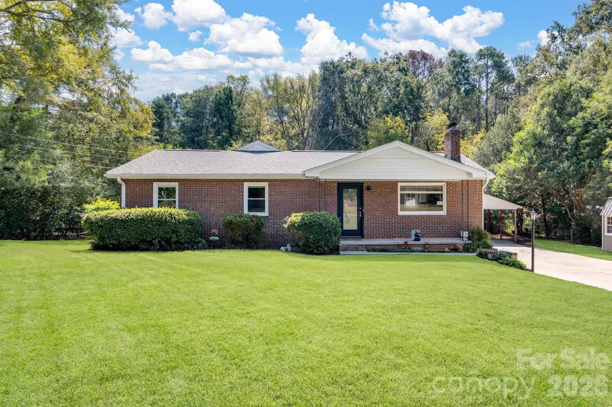 2010 Pine Top DR, Gastonia, NC 28054
