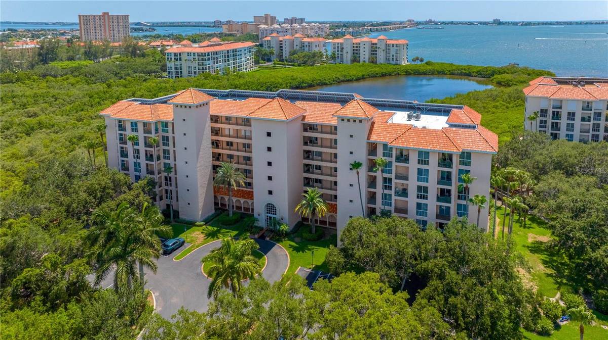 4750 DOLPHIN CAY LN S #107, St Petersburg, FL 33711