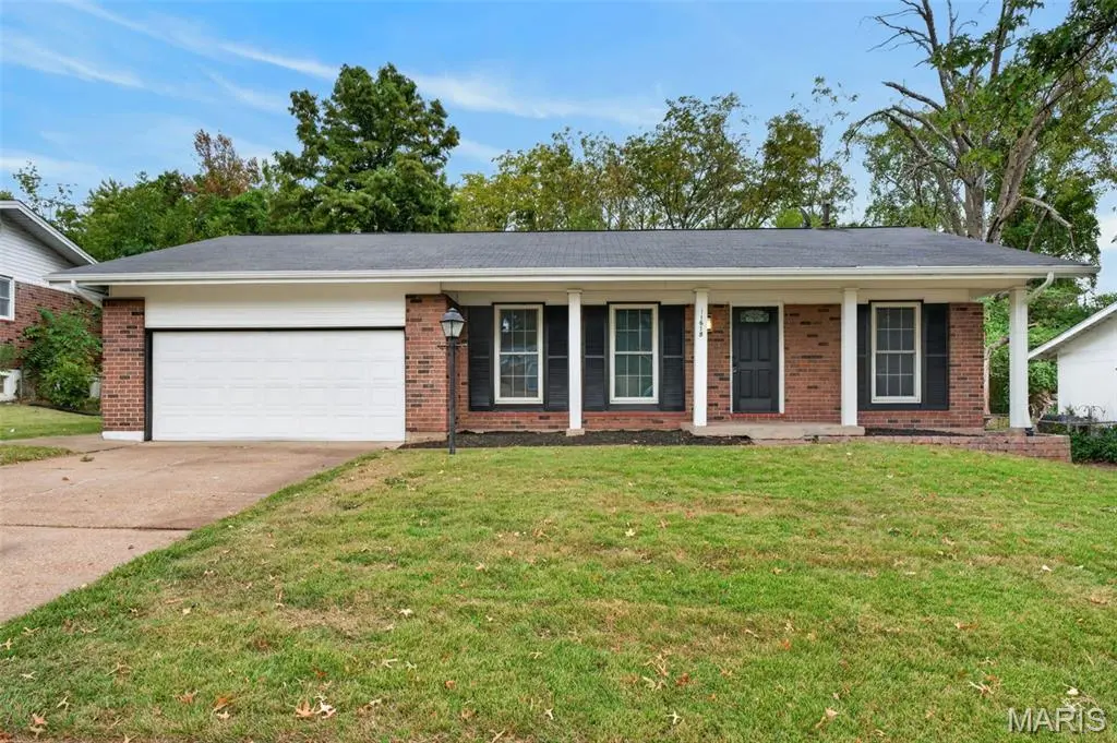 11618 Galba DR, Florissant, MO 63033