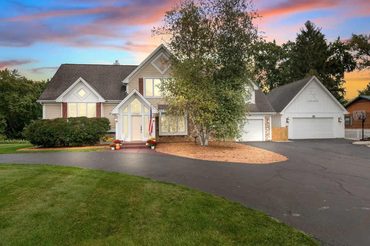 27069 W FOX RIVER RD, Cary, IL 60013