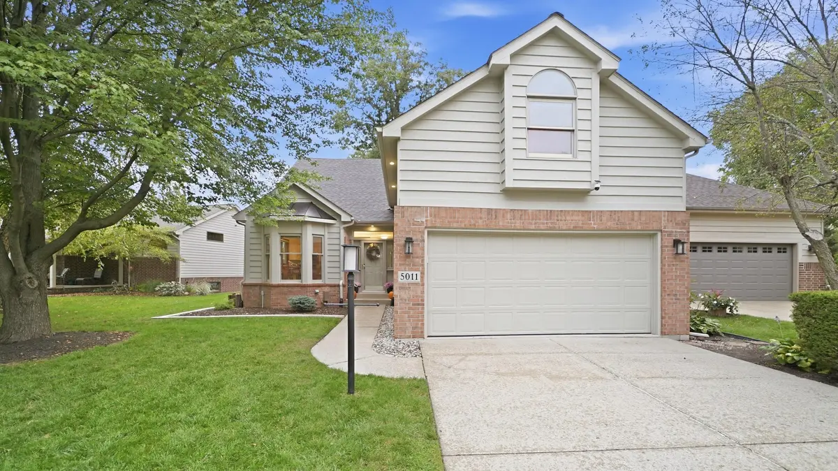 5011 Waters Edge DR, Valparaiso, IN 46383