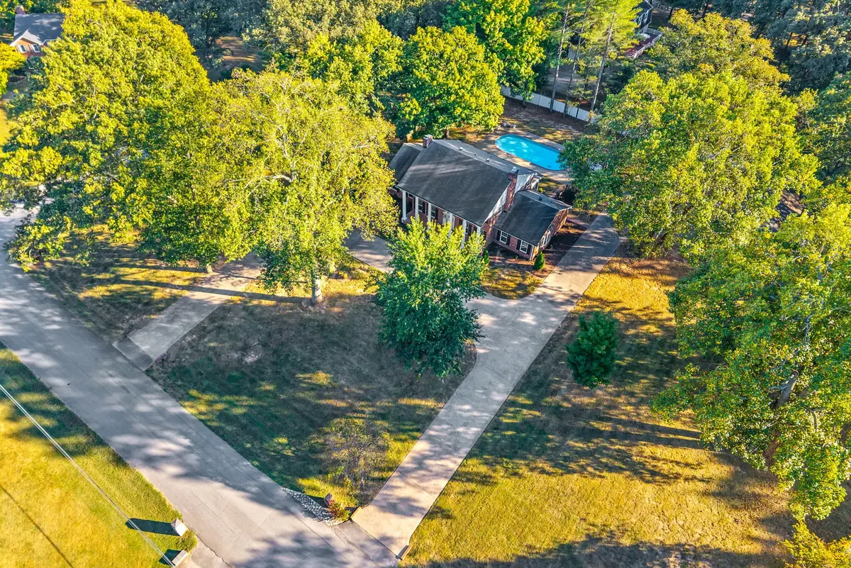 2904 Winn Mor Dr, Clarksville, TN 37043